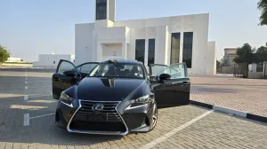 2020 لكزس اي اس