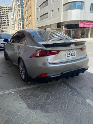 2014 لكزس اي اس