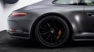 2018 Porsche 911 Carrera