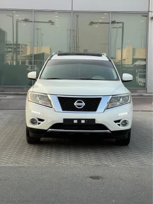 2014 نيسان باثفايندر 