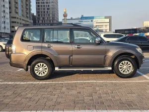 2015 Mitsubishi Pajero