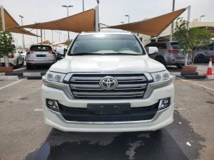 2017 Toyota Land Cruiser in dubai