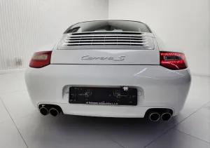 2010 بورش 911 كاريرا