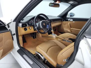 2010 بورش 911 كاريرا