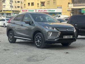 2020 ميتسوبيشي ايكلبس كروس