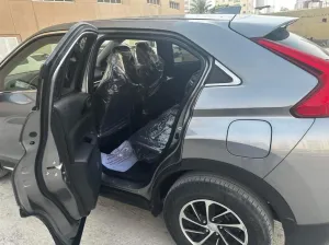 2020 ميتسوبيشي ايكلبس كروس
