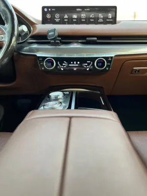 2023 Genesis G80