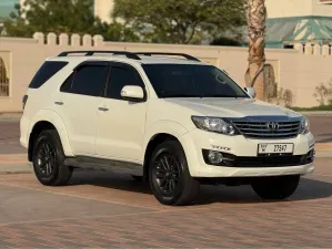 2015 Toyota Fortuner in dubai