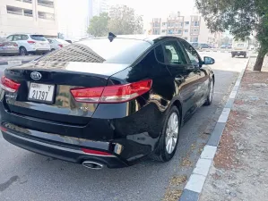 2017 كيا أوبتيما