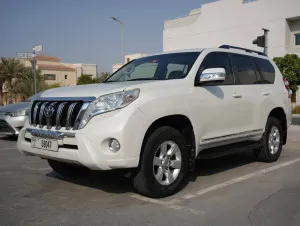 2015 تويوتا برادو in dubai