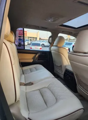 2011 Toyota Land Cruiser