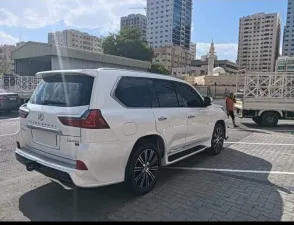 2019 Lexus LX 570