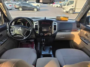 2017 Mitsubishi Pajero