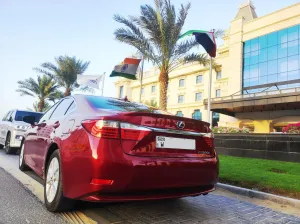 2013 لكزس ES - اي اس