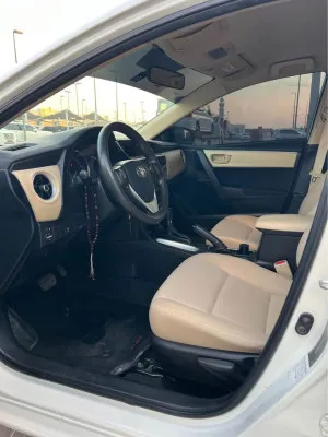 2017 تويوتا كورولا