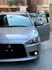 2012 ميتسوبيشي لانسر