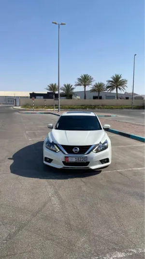 2017 نيسان آلتيما in dubai