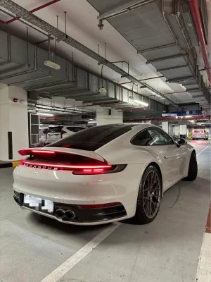 2021 Porsche 911 Carrera