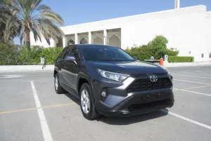 2019 تويوتا راف ٤ in dubai
