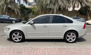 2012 فولفو آس٤٠