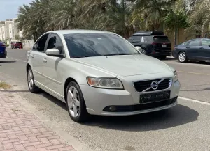 2012 فولفو آس٤٠