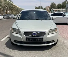 2012 فولفو آس٤٠