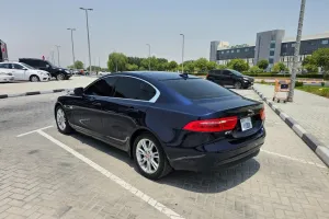 2016 جاكوار اكس اي