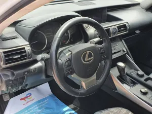 2019 Lexus IS