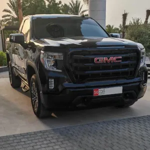 2022 GMC Sierra in dubai