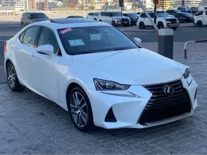 2019 لكزس اي اس in dubai