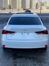 2019 لكزس اي اس