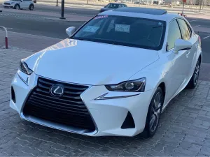2019 لكزس اي اس