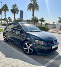 2014 Volkswagen Golf in dubai