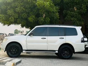 2013 Mitsubishi Pajero