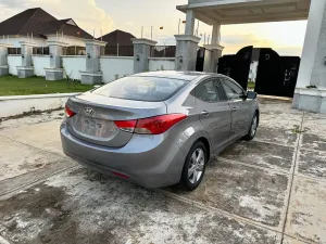2012 Hyundai Elentra