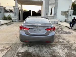 2012 Hyundai Elentra