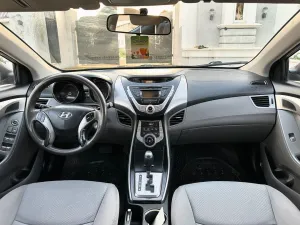 2012 Hyundai Elentra
