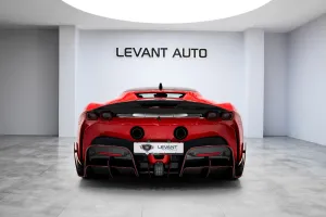 2021 فيراري اسف اف 90