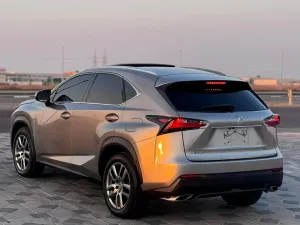 2017 لكزس NX - ان اكس