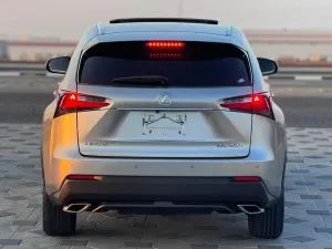 2017 لكزس NX - ان اكس