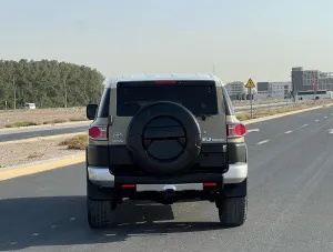 2011 تويوتا أف جي كروزر