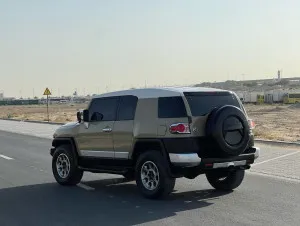 2011 تويوتا أف جي كروزر