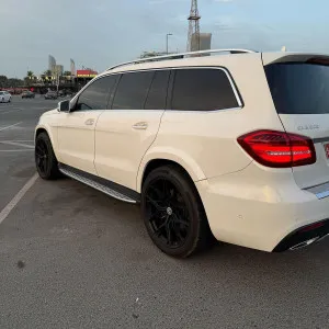 2017 Mercedes-Benz GLS in dubai
