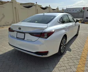 2023 Lexus ES