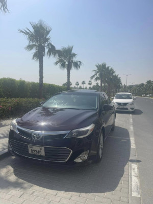 2014 Toyota Avalon in dubai