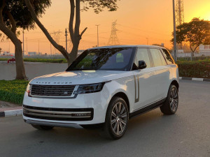 2023 Land Rover Range Rover HSE || GCC SPEC UNDER WARRANTY AND SERVICE CONTRACT