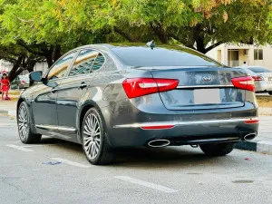 2014 Kia Cadenza