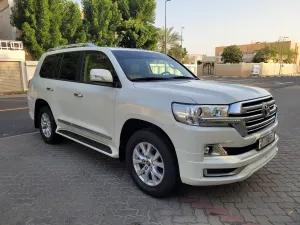 2017 Toyota Land Cruiser in dubai