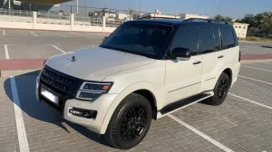 2020 Mitsubishi Pajero