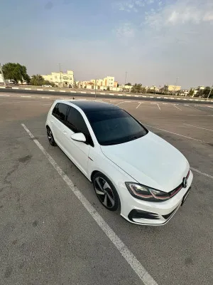 2018 Volkswagen Golf in dubai